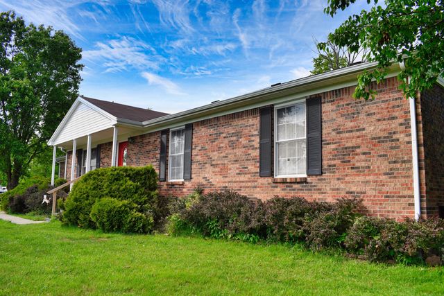 287 Logan Lick Road, Winchester, KY 40391