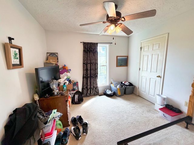 287 Logan Lick Road, Winchester, KY 40391
