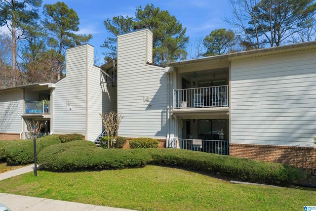 1403 Gables Dr, Hoover, AL 35244