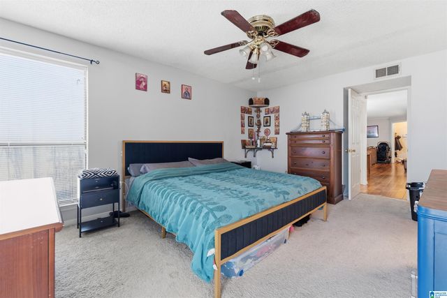 1403 Gables Dr, Hoover, AL 35244