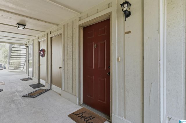 1403 Gables Dr, Hoover, AL 35244