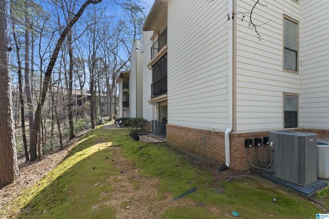 1403 Gables Dr, Hoover, AL 35244