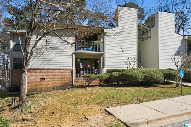 1403 Gables Dr, Hoover, AL 35244