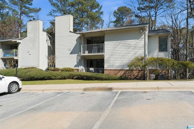 1403 Gables Dr, Hoover, AL 35244