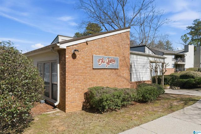 1403 Gables Dr, Hoover, AL 35244