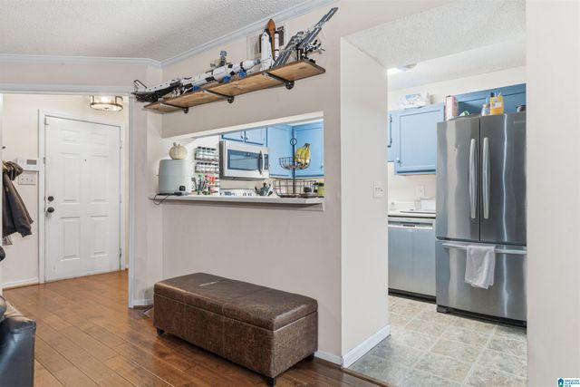 1403 Gables Dr, Hoover, AL 35244