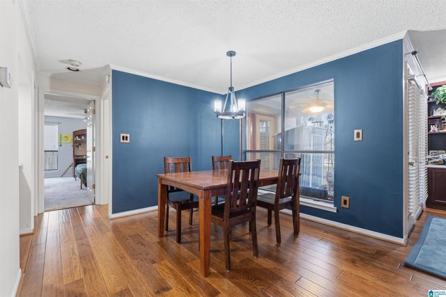 1403 Gables Dr, Hoover, AL 35244