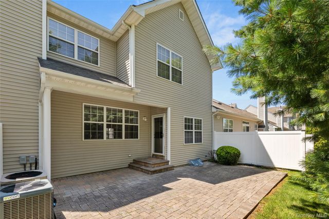54 Meadow Pond Circle, Miller Place, NY 11764