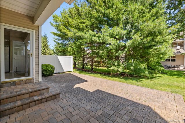 54 Meadow Pond Circle, Miller Place, NY 11764