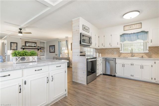 1401 Lambs Lane, Kernersville, NC 27284