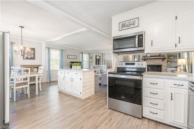 1401 Lambs Lane, Kernersville, NC 27284