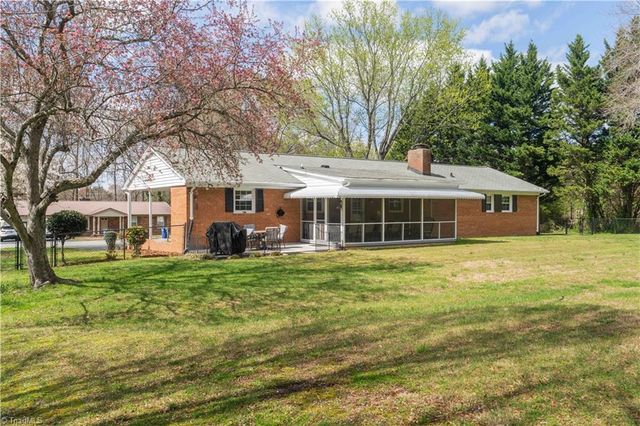 1401 Lambs Lane, Kernersville, NC 27284