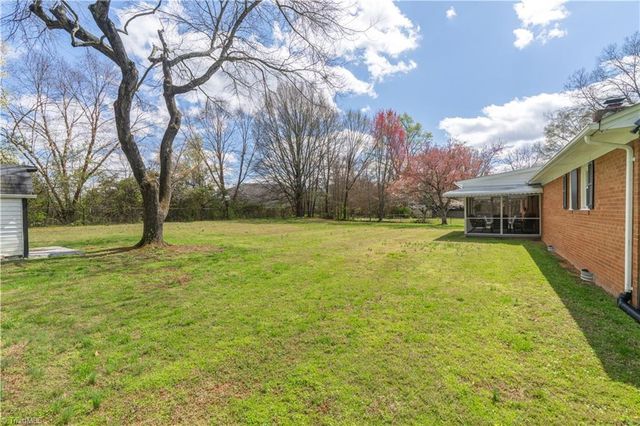 1401 Lambs Lane, Kernersville, NC 27284