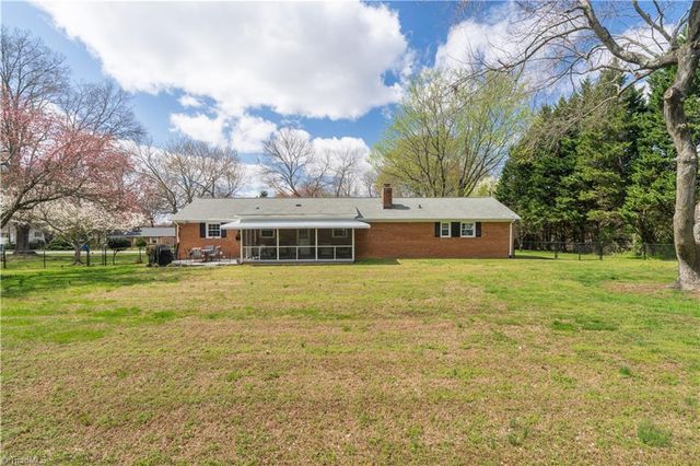 1401 Lambs Lane, Kernersville, NC 27284