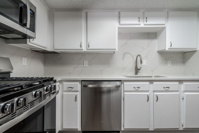 1163 Rock Canyon Drive, Katy, TX 77450
