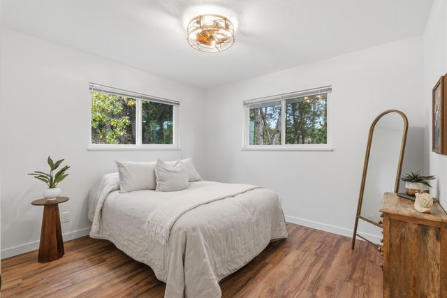 1441 NW B Street, Grants Pass, OR 97526