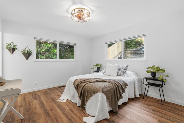 1441 NW B Street, Grants Pass, OR 97526