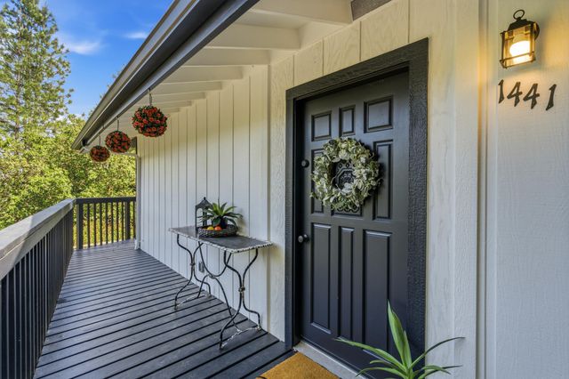 1441 NW B Street, Grants Pass, OR 97526