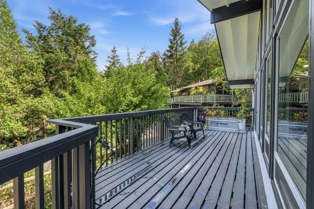 1441 NW B Street, Grants Pass, OR 97526