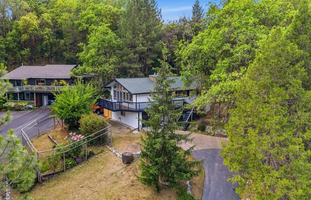 1441 NW B Street, Grants Pass, OR 97526