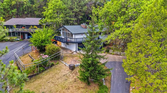 1441 NW B Street, Grants Pass, OR 97526