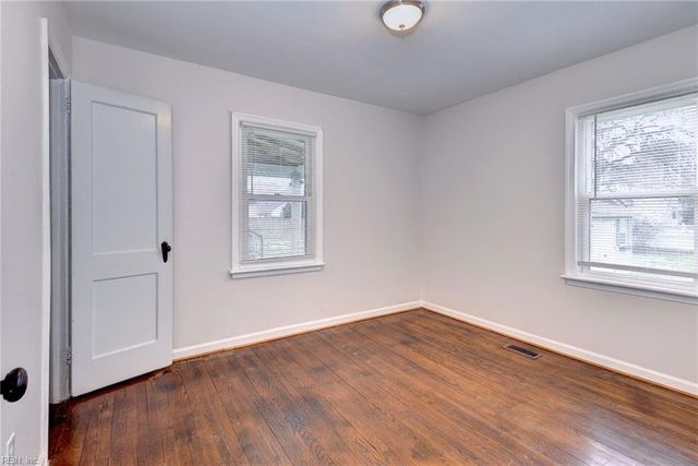 107 Roland DR, Hampton, VA 23669