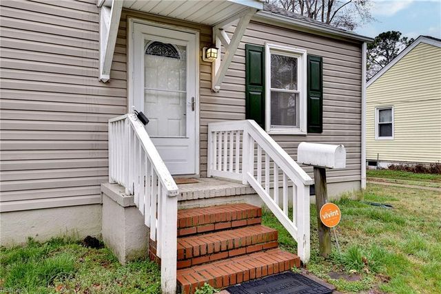 107 Roland DR, Hampton, VA 23669