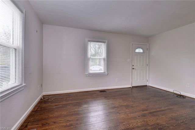 107 Roland DR, Hampton, VA 23669