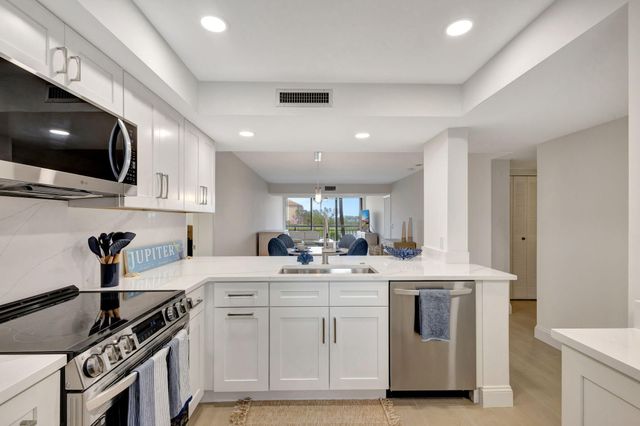 501 S Seas Drive 202, Jupiter, FL 33477