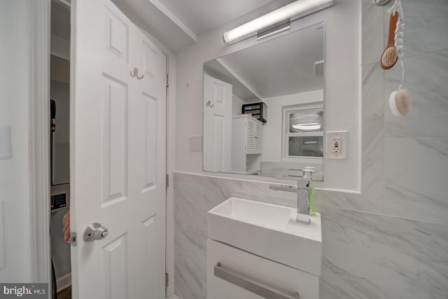1842 NORTH CAPITOL ST NW, Washington, DC 20002