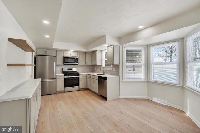 1975 NORMANDIE DR, York, PA 17408