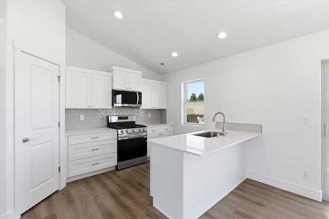 1207 N Layton Ave, Deer Park, WA 99006