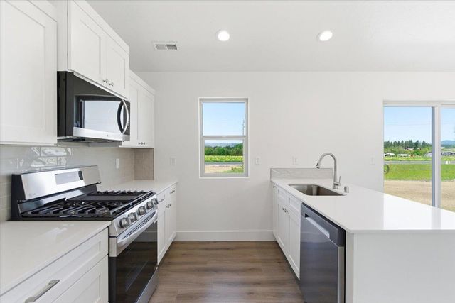 1207 N Layton Ave, Deer Park, WA 99006