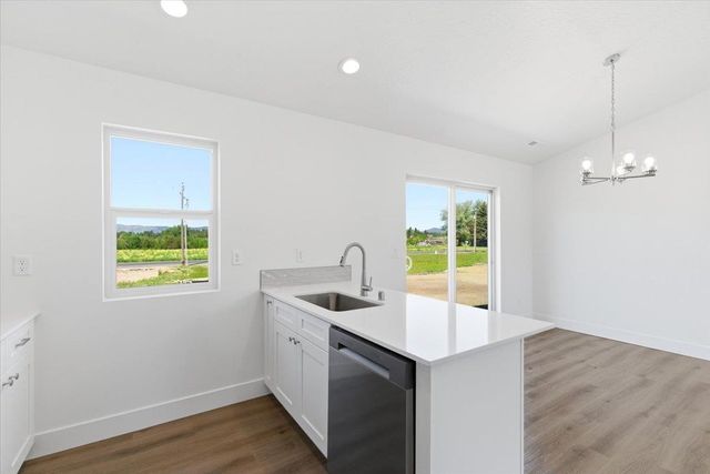 1207 N Layton Ave, Deer Park, WA 99006