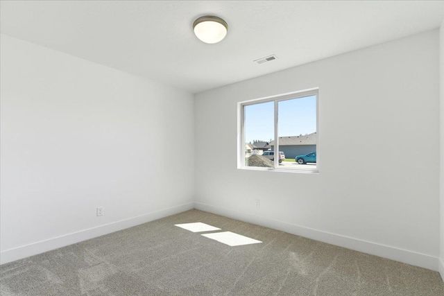 1207 N Layton Ave, Deer Park, WA 99006