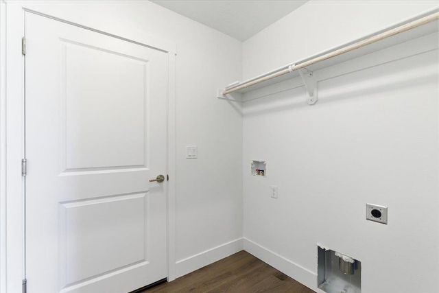 1207 N Layton Ave, Deer Park, WA 99006