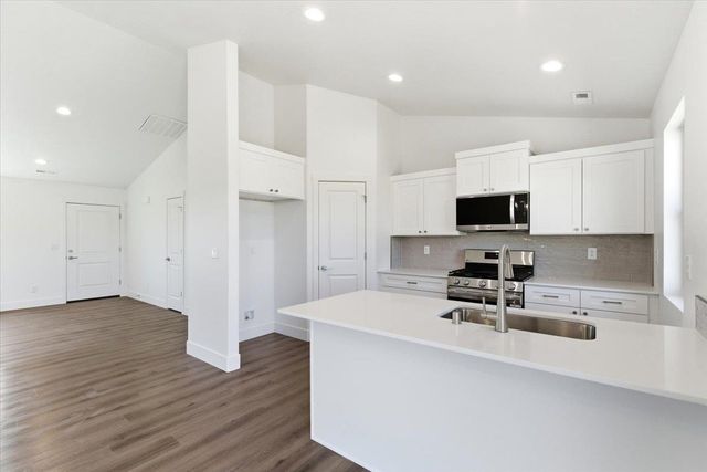 1207 N Layton Ave, Deer Park, WA 99006