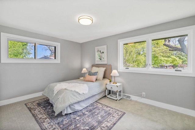 250 W Suburban COURT, Fox Point, WI 53217