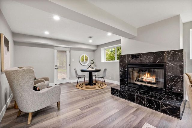 250 W Suburban COURT, Fox Point, WI 53217