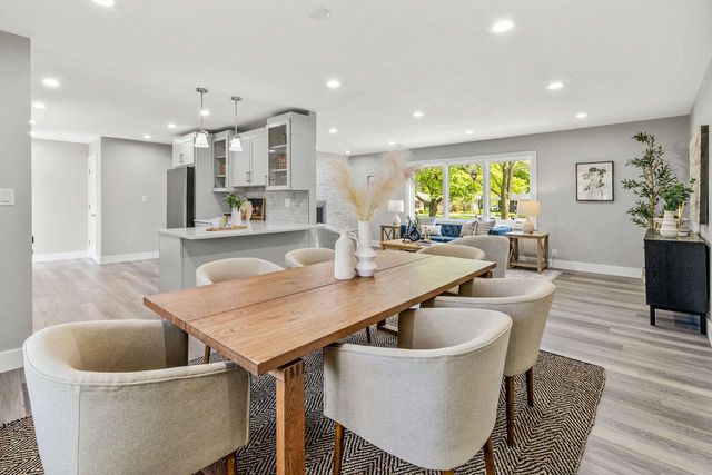 250 W Suburban COURT, Fox Point, WI 53217