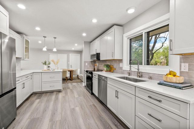 250 W Suburban COURT, Fox Point, WI 53217