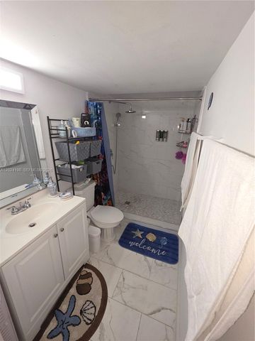 651 E 48th St, Hialeah, FL 33013