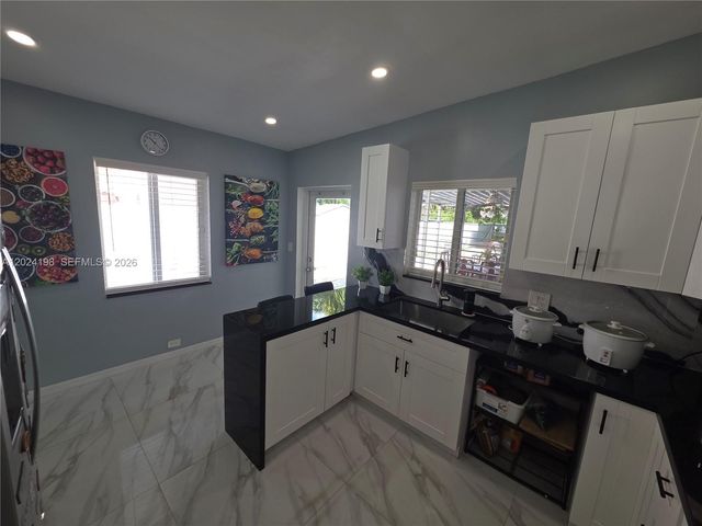 651 E 48th St, Hialeah, FL 33013