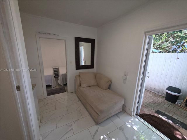 651 E 48th St, Hialeah, FL 33013