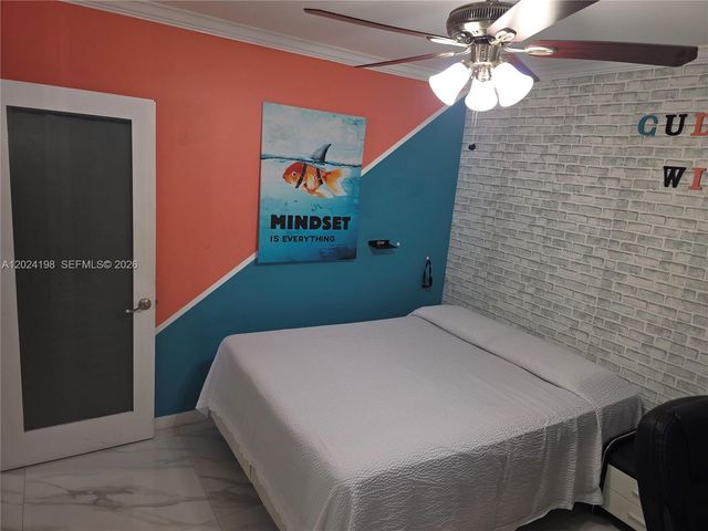 651 E 48th St, Hialeah, FL 33013