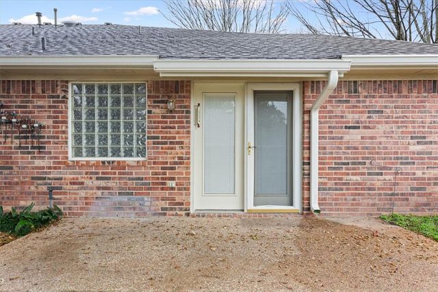 100 Village Circle, Waco, TX 76710