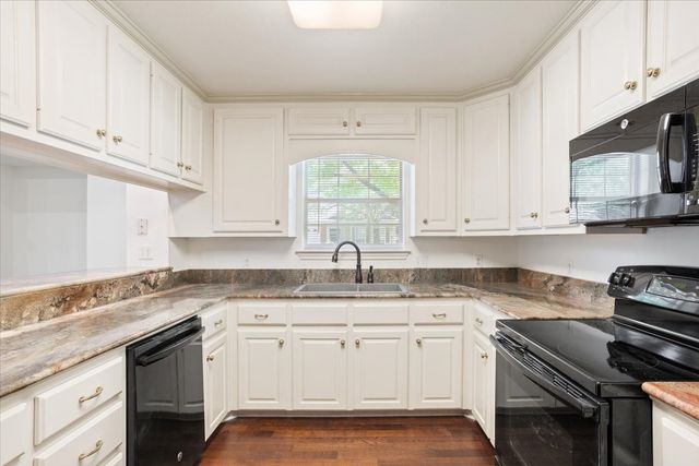 100 Village Circle, Waco, TX 76710
