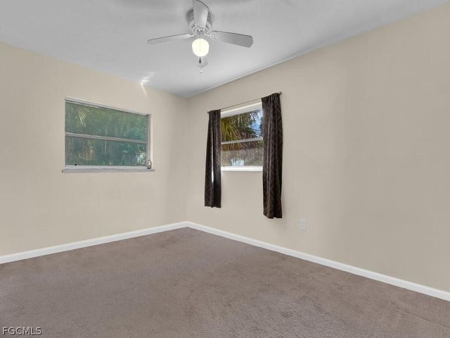 2124 E Gardenia CIR, North Fort Myers, FL 33917