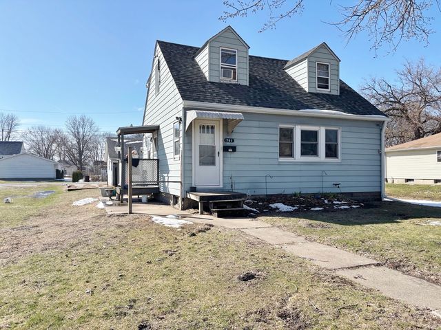 751 21st Street, East Moline, IL 61244