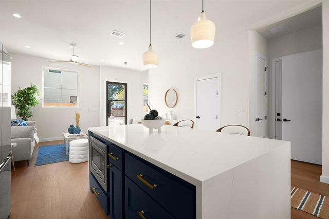 3103 Garwood ST 2, Austin, TX 78702